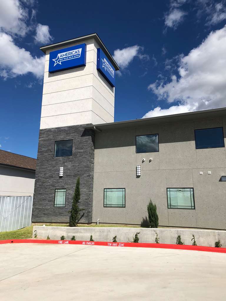 Americas Best Value Inn & Suites Ne Houston Downtown I-610 Esterno foto