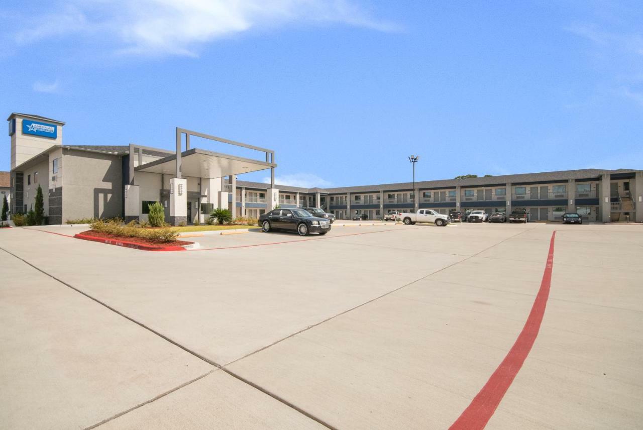 Americas Best Value Inn & Suites Ne Houston Downtown I-610 Esterno foto