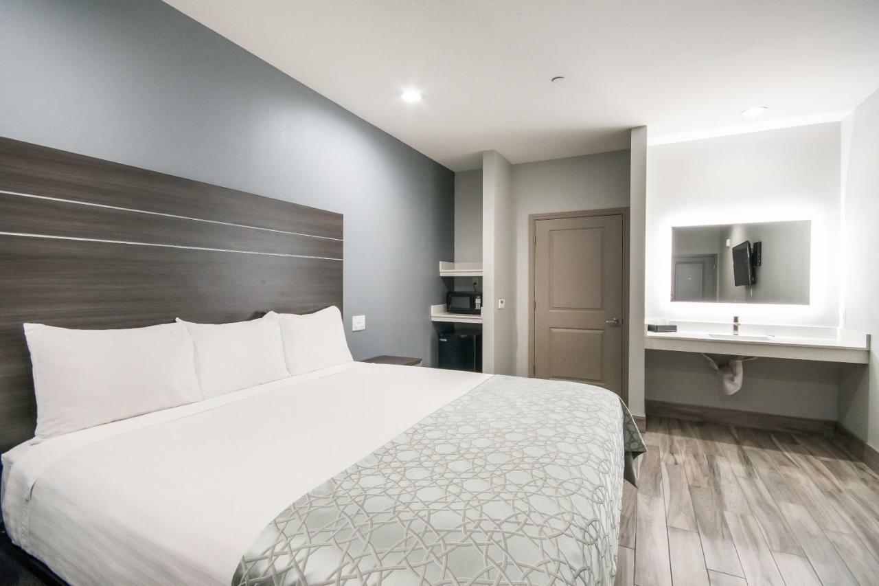 Americas Best Value Inn & Suites Ne Houston Downtown I-610 Esterno foto