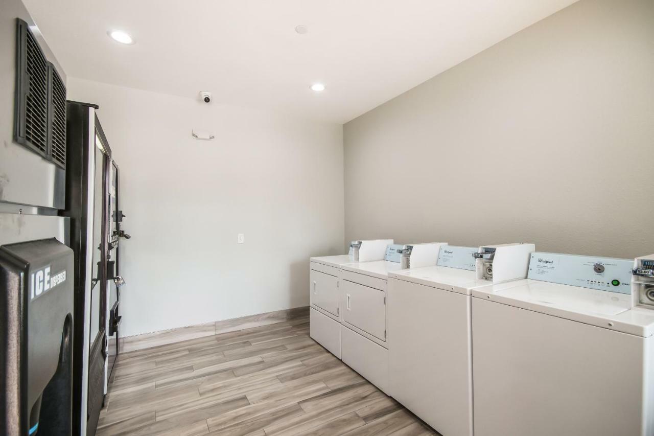Americas Best Value Inn & Suites Ne Houston Downtown I-610 Esterno foto