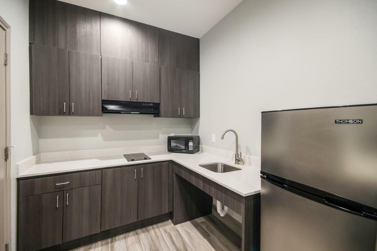 Americas Best Value Inn & Suites Ne Houston Downtown I-610 Esterno foto
